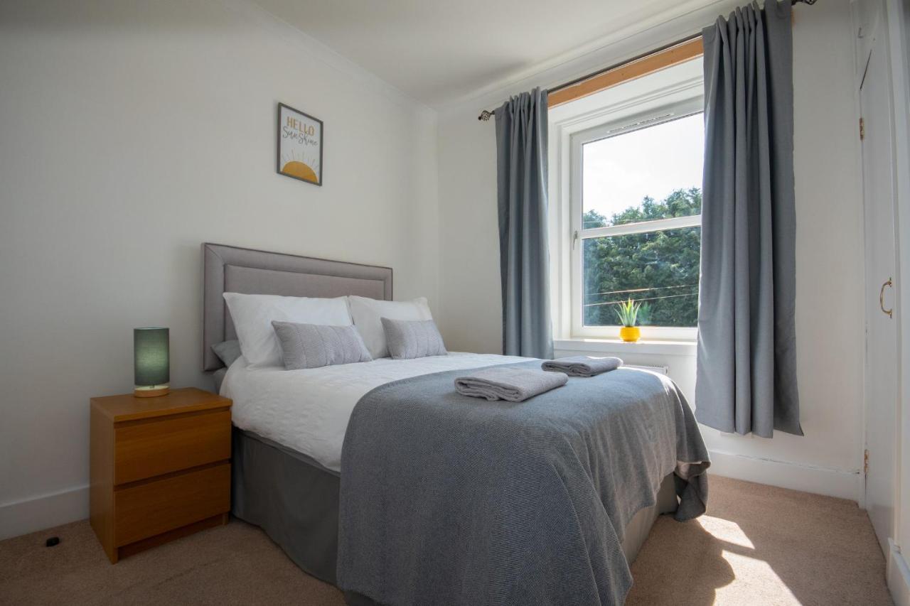Free Parking, 1 Bed Apt, Half Mile To Union Street Yet Quiet, Fast Wifi, Ideal For Long Term Contractor, Etc Stays, Fully Equipped Kitchen, Regular Housekeeping Option - See Our Dwellcome Home Ltd Site For Assurance Aberdeen Exterior foto